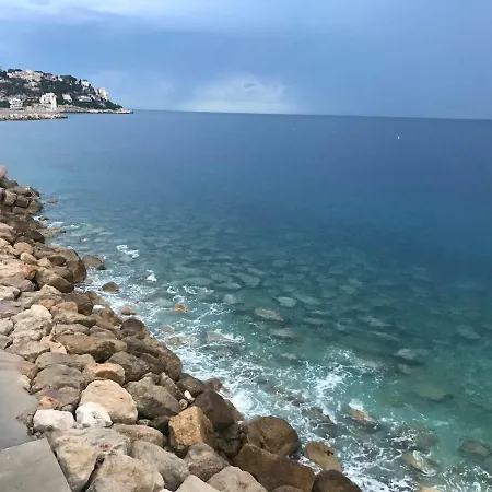Bord De Mer Terrasse Plage A 6 Min Lägenhet Èze