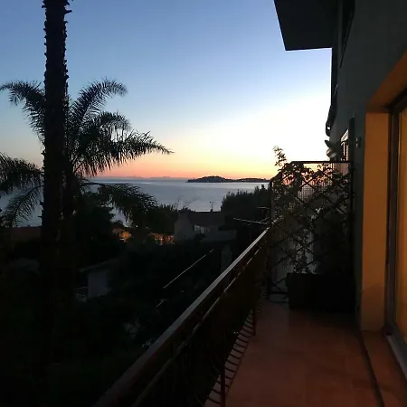 Apartment Bord De Mer Terrasse Plage A 6 Min